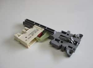 SMEG DISHWASHER DOOR LOCK ASSY DWAU6214X