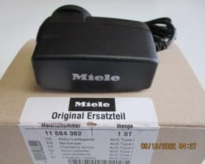 MIELE TRIFLEX HX1 CHARGER