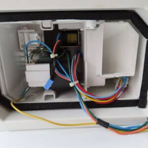 WESTINGHOUSE FRIDGE ICE MAKER & BOX 3011199510