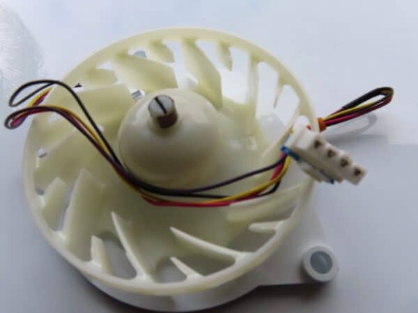 LG FRIDGE FAN MOTOR EAU65075302 - Image 3