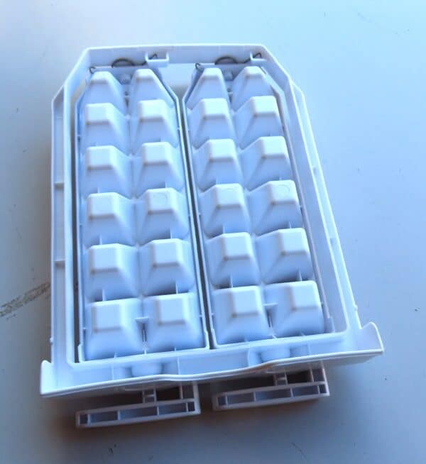SAMSUNG CASE TRAY ICE ASSY DA67-00449D - Image 3
