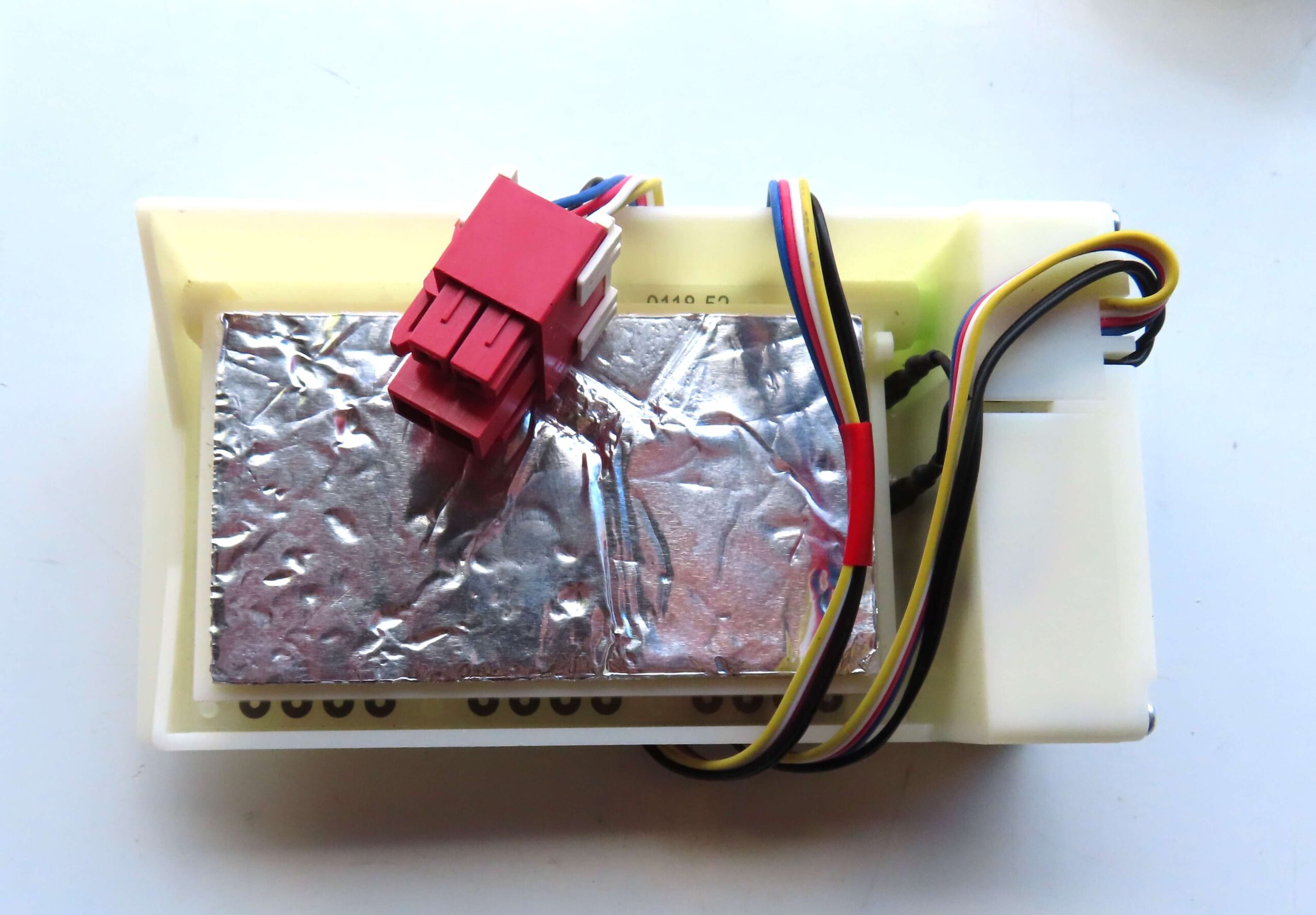 HISENSE FRIDGE DAMPER ASSEMBLY HRSBS632BW