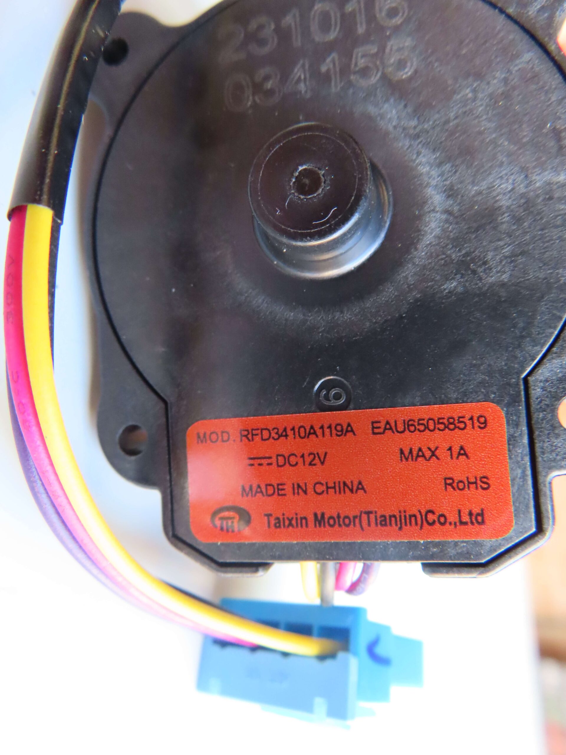 LG FRIDGE DC CONDENSER FAN MOTOR EAU65058519 - Image 4