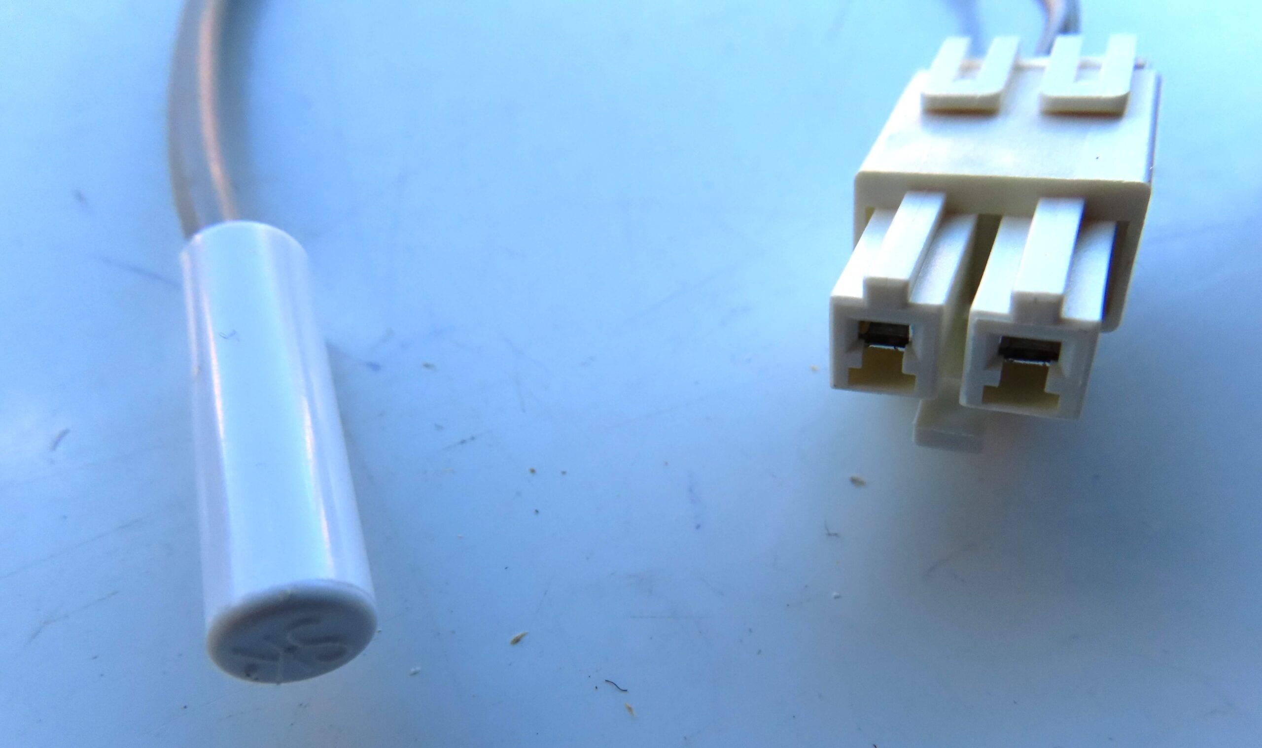 HISENSE FREEZER TEMP SENSOR K1629350 - Image 3