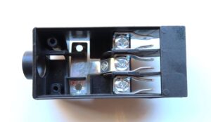 Waynes Wholesale Spares - 8888895WS 1
