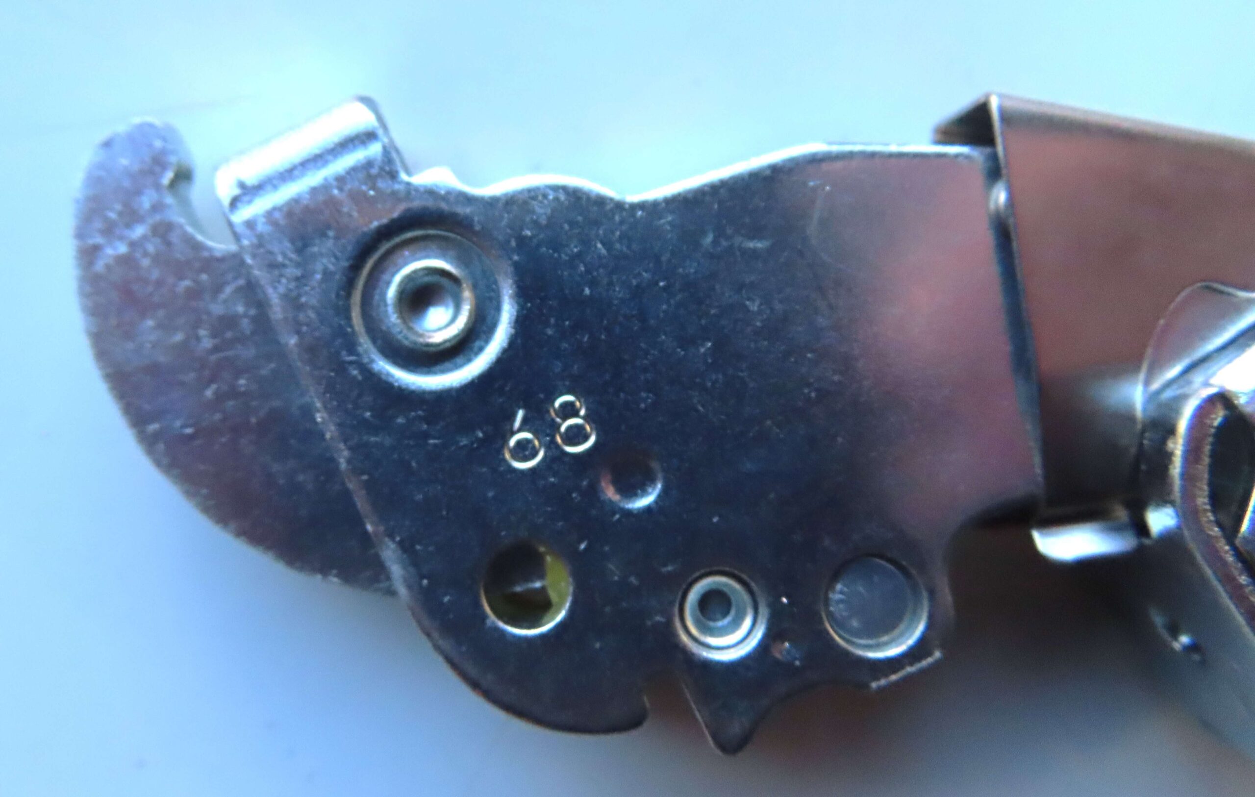 SMEG OVEN DOOR HINGE 931331388 - Image 3