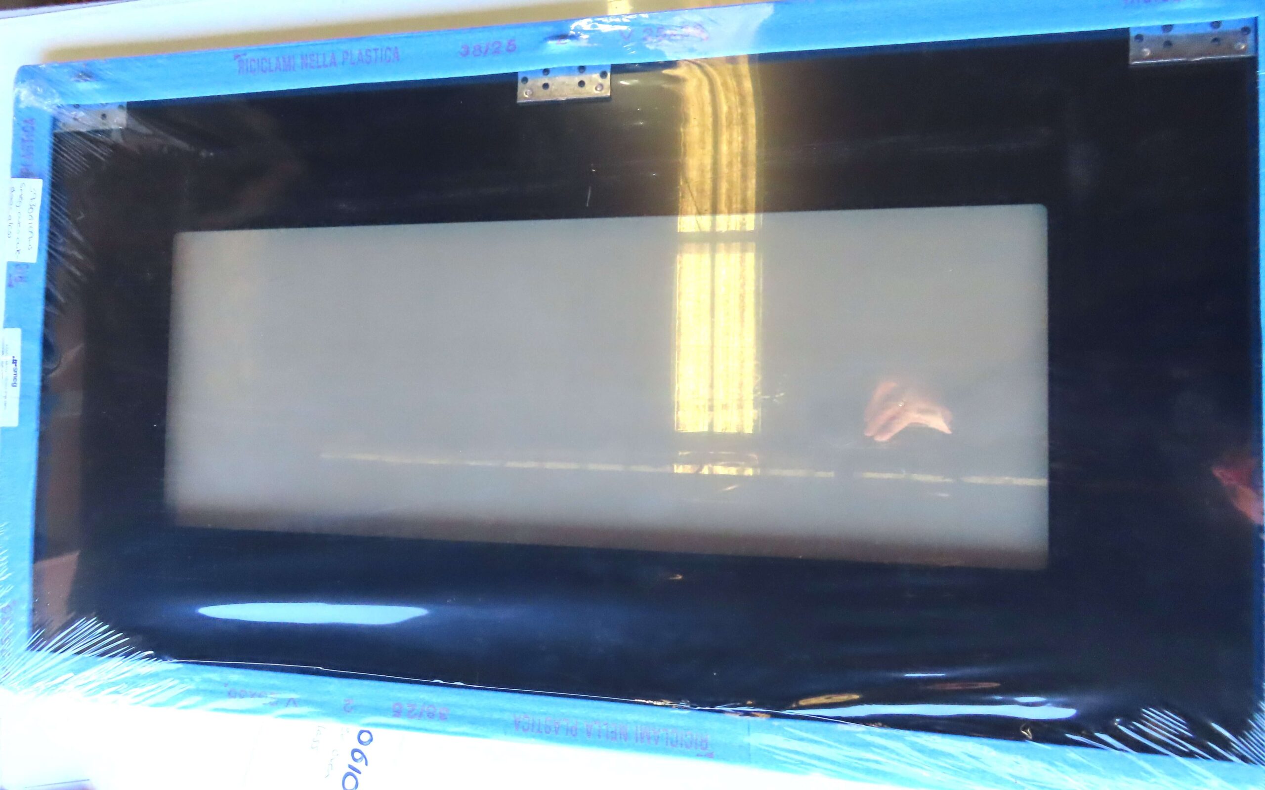 Smeg Oven Door Outer Glass 692532752 - Image 5