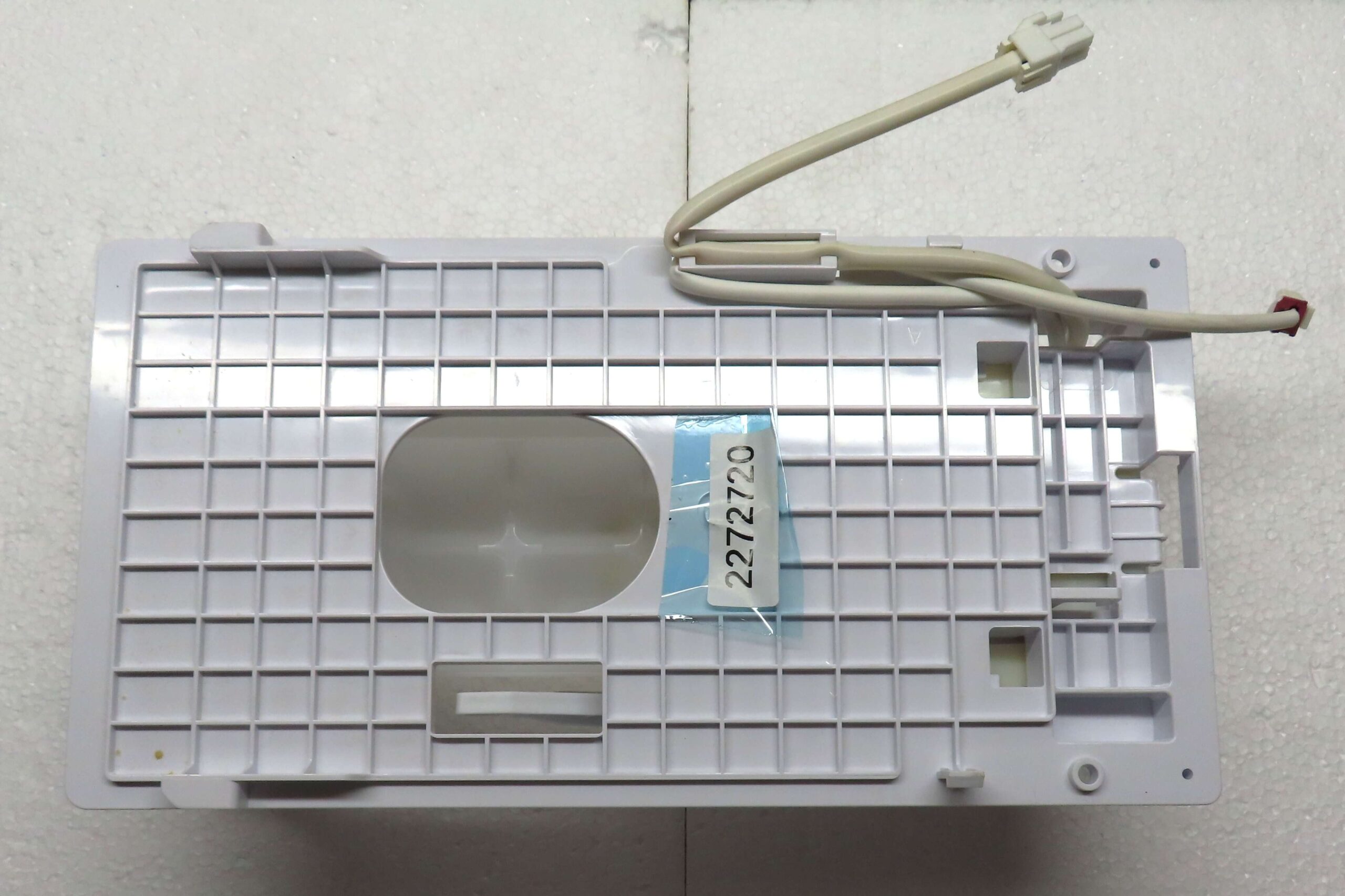 HISENSE FRIDGE ICE MAKER K2272720 - Image 4