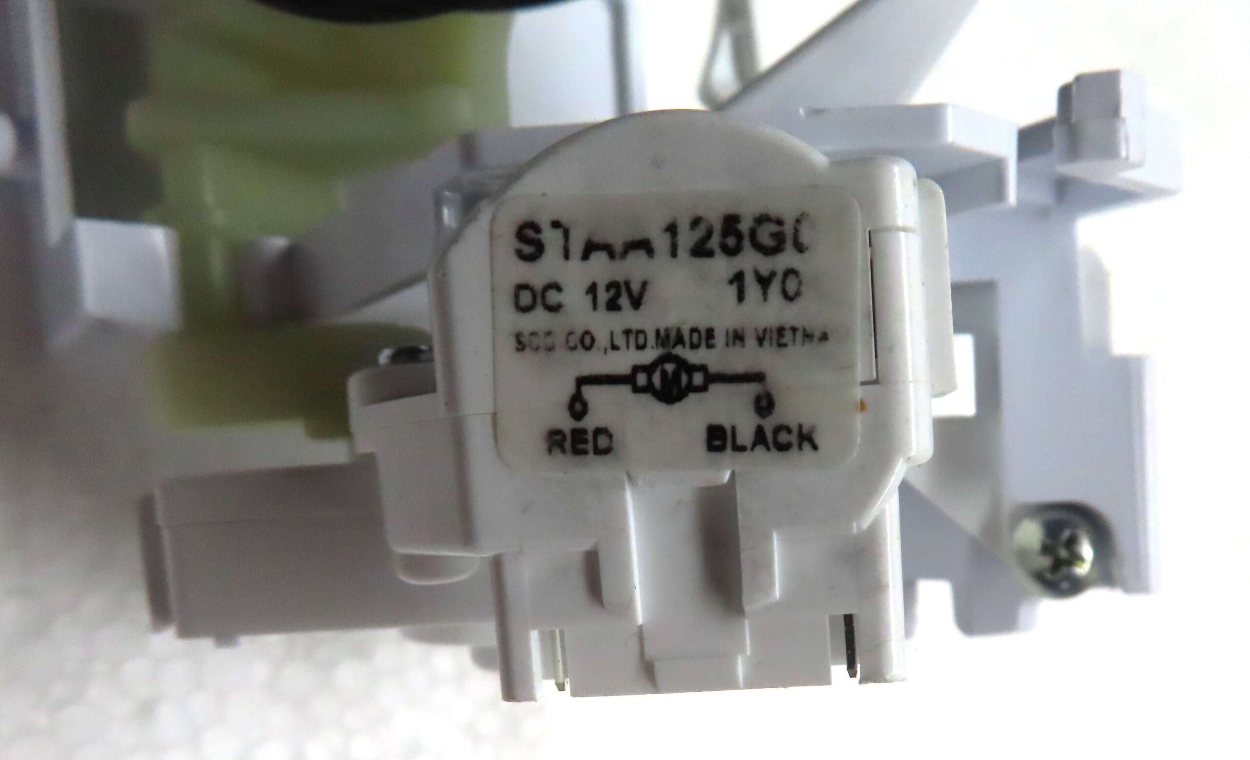 HISENSE FRIDGE ICE CHUTE ASSY K2092729 - Image 4