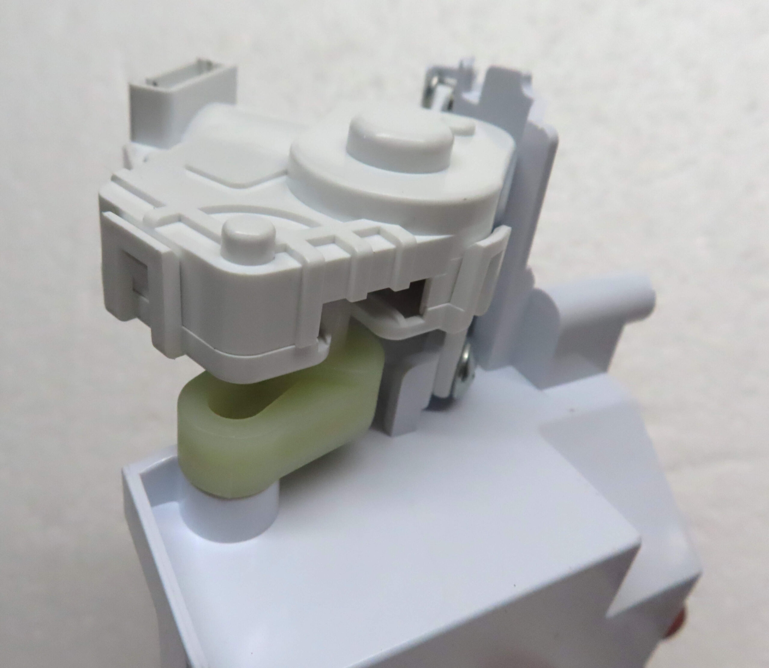 HISENSE FRIDGE ICE CHUTE ASSY K2092729 - Image 2