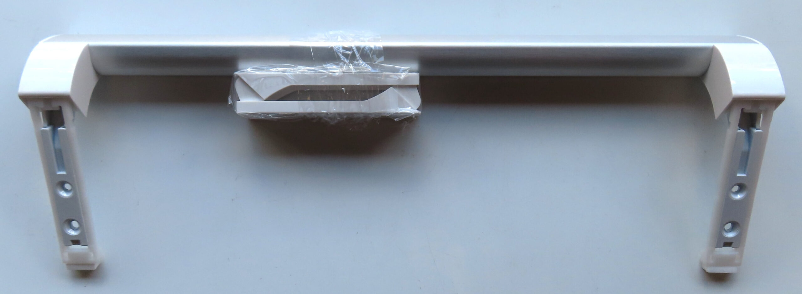 CHIQ HYBRID VERTICAL FREEZER HANDLE WHITE
